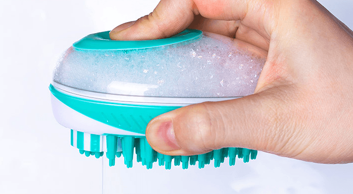 The Luxepaws Spagroom: 2-In-1 Pet Bath Massage Comb